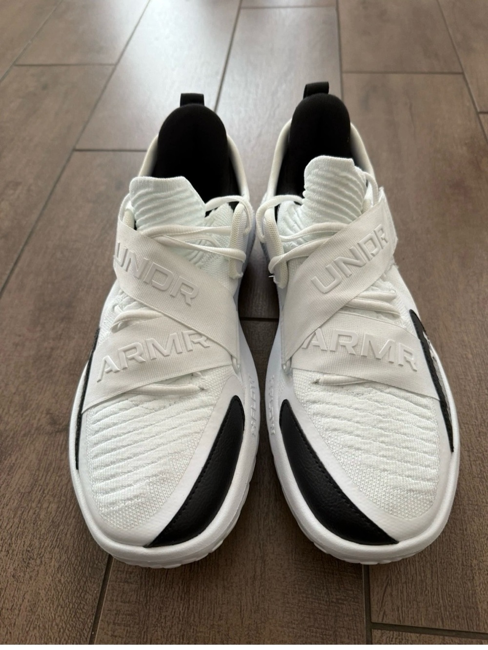 Under Armour UA Flow FUTR X 4 'White Black 3027639 100 Men's Sz 10.5 - Picture 2 of 6